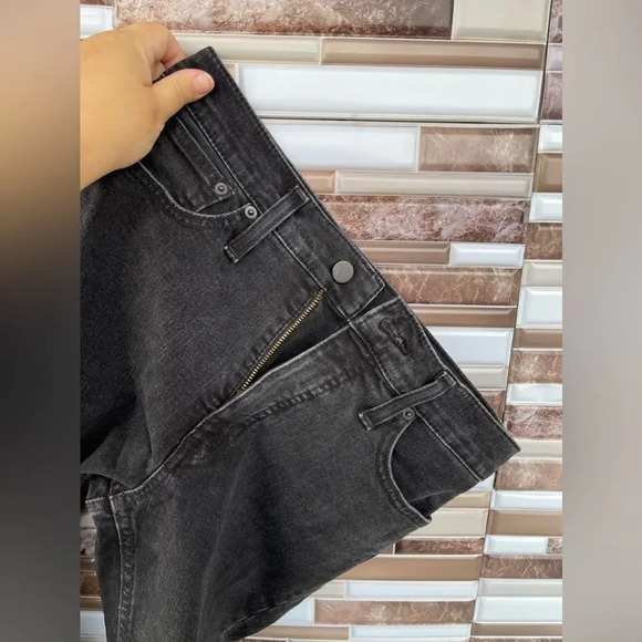 SOMETHING
NAVY Skinny Jeans with slit hem. Size 26 - Picture 10 of 13